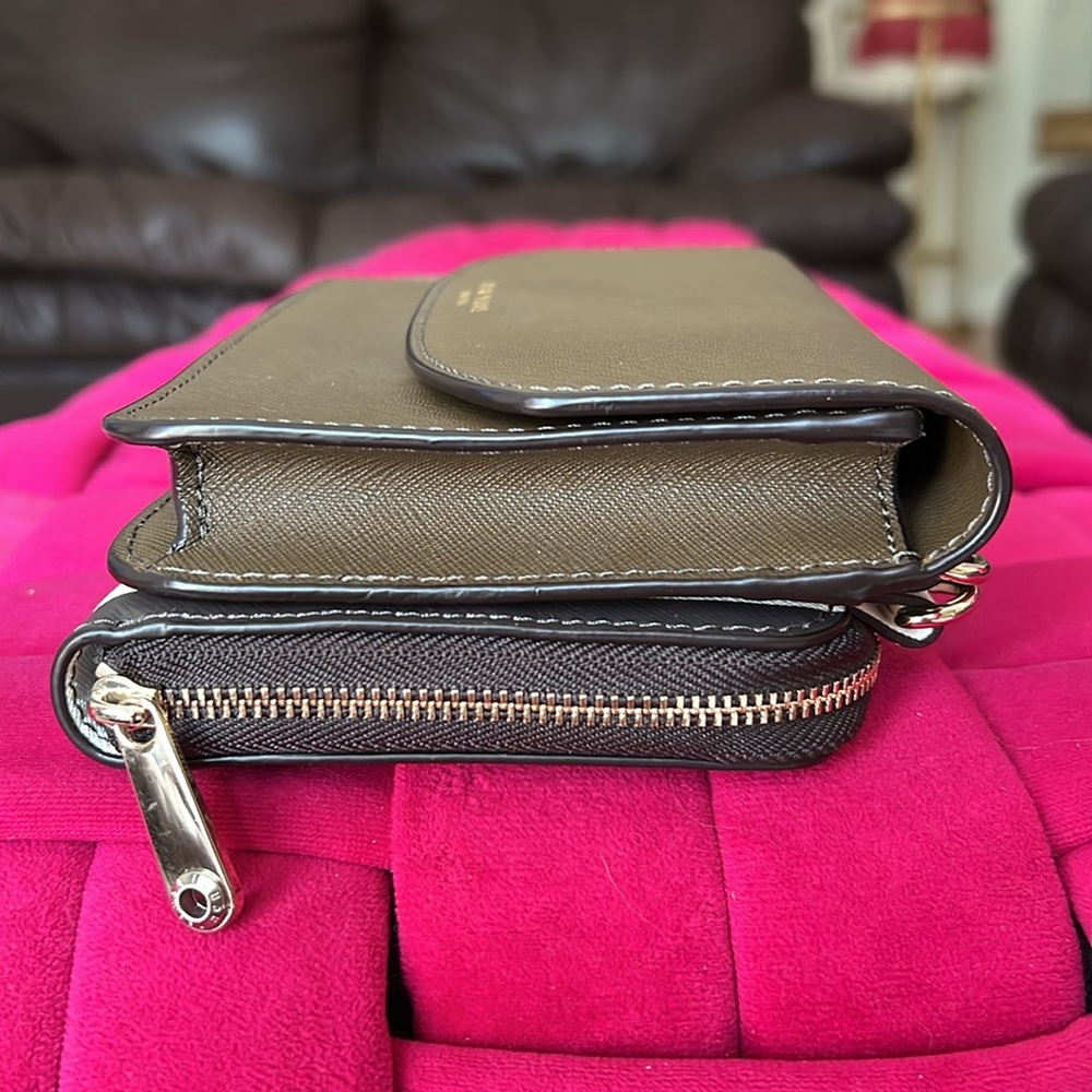 Henri Bendel 2-in-1 Crossbody Bag-NWOT - Picture 15 of 16